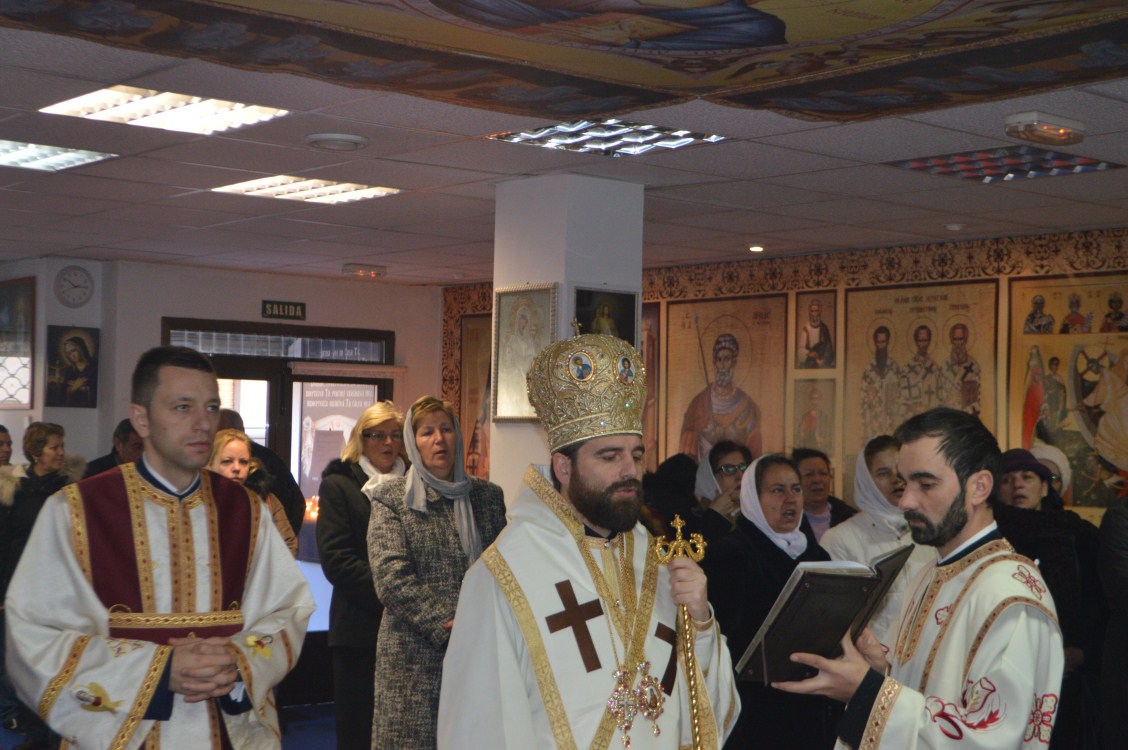 Liturghie arhierească în parohia spaniolă Azuqueca de Henares