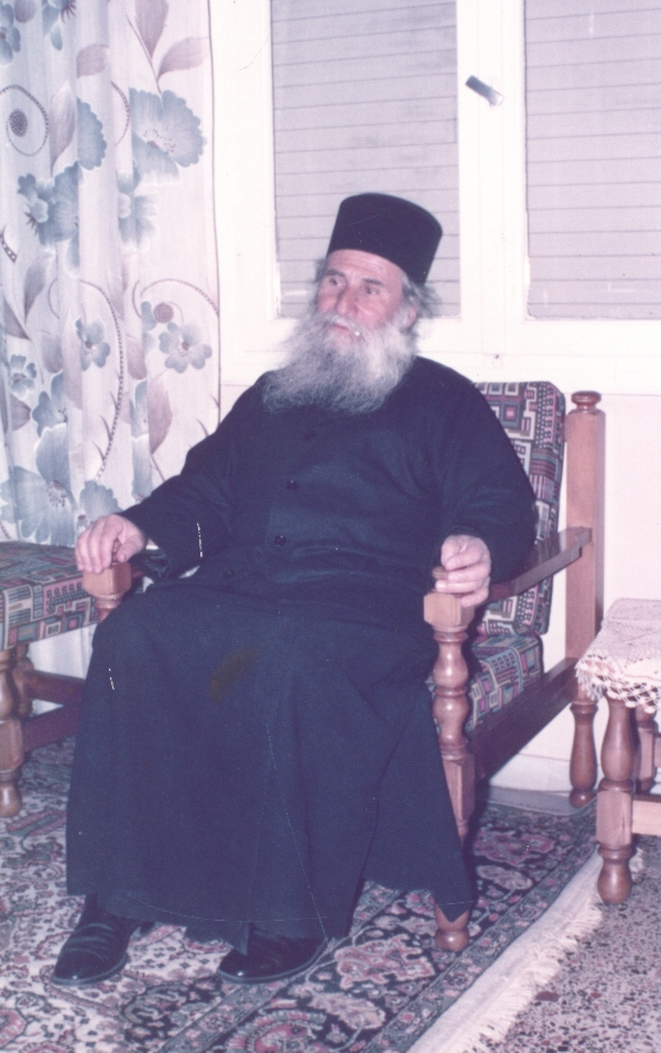 Care este legătura dintre curaj şi credinţă? – Dialoguri la Athos (41)