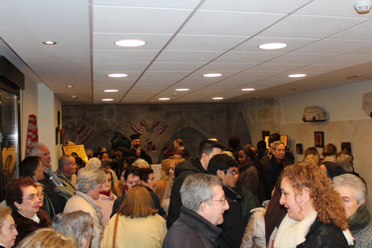 Parohia Ortodoxă Română din Salamanca expune 30 icoane provenite din România