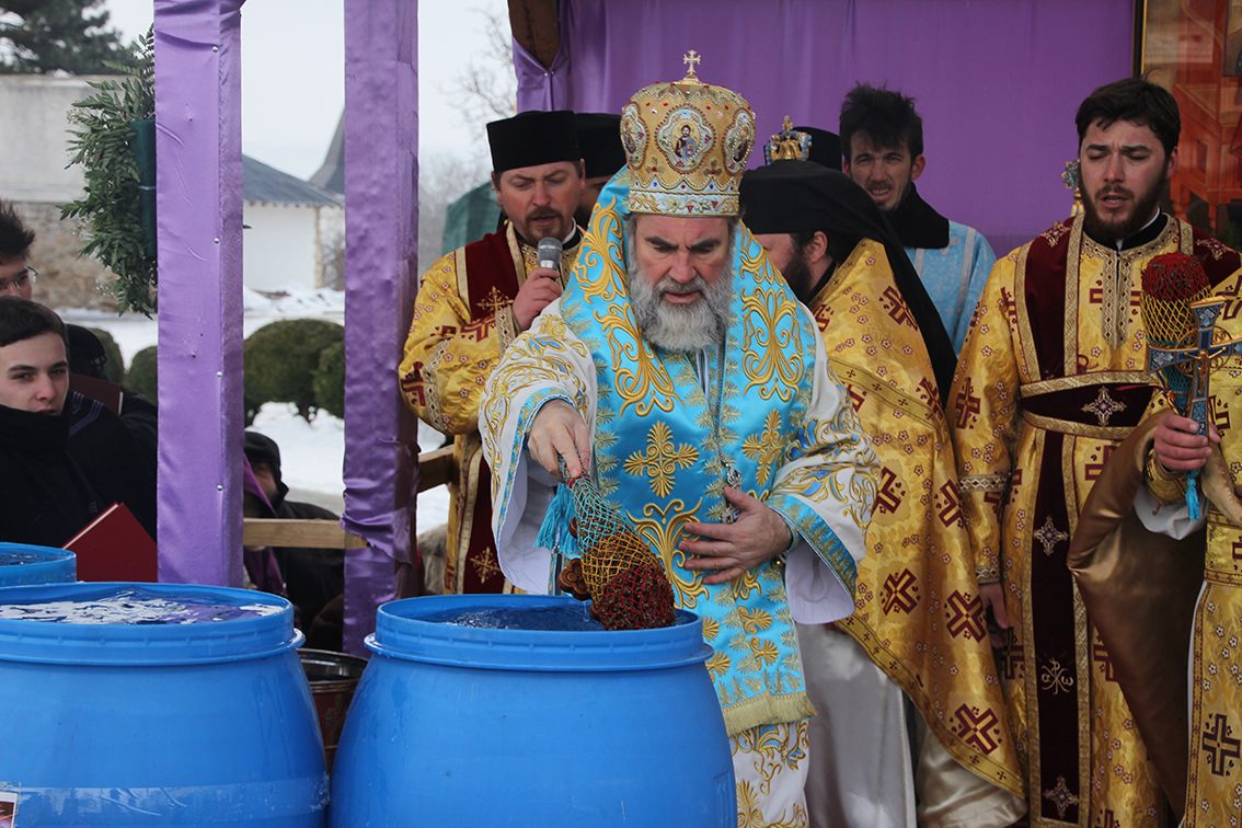 Slujba Bobotezei pe cuprinsul Patriarhiei Română văzută astăzi în 100 de imagini