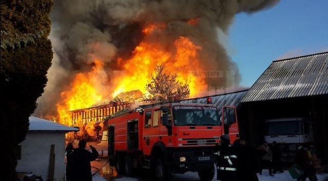Foto: "Monitorul de Suceava" Incendiu la Centrul eparhial Suceava
