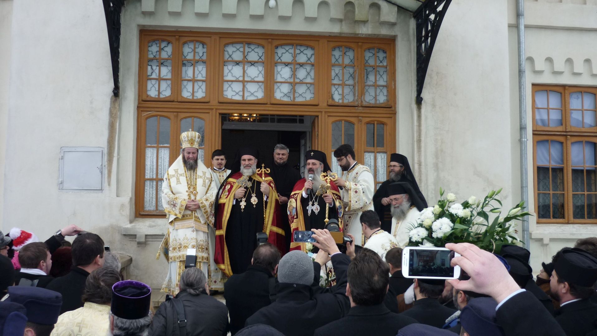 Înaltpreasfinţitul Ioachim este noul Arhiepiscop al Romanului şi Bacăului