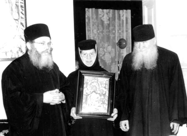 Părintele Macarie Ioniță: „Iată eu și copiii pe care mi I-ai dat, Doamne!”