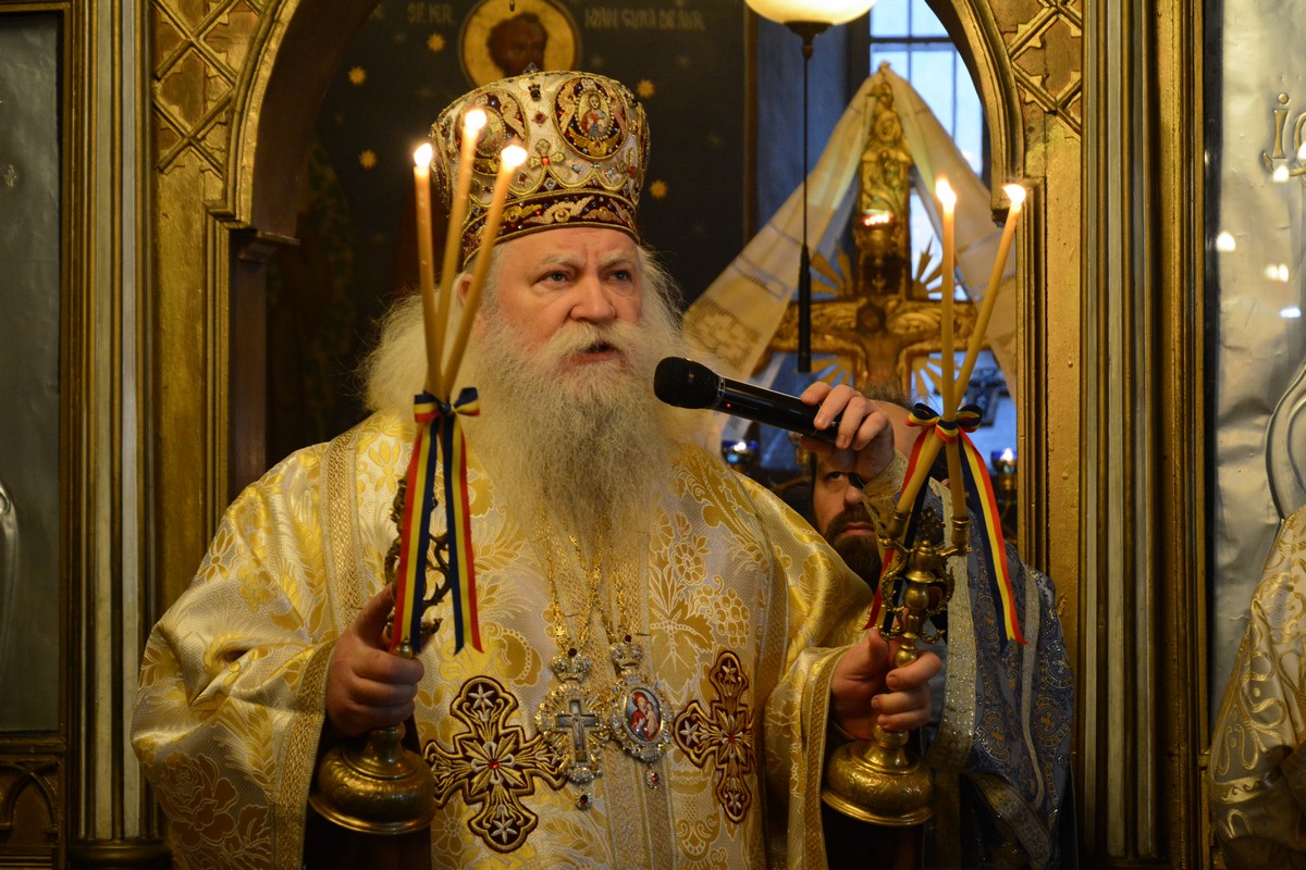 Liturghie arhierească în Parohia Bazga