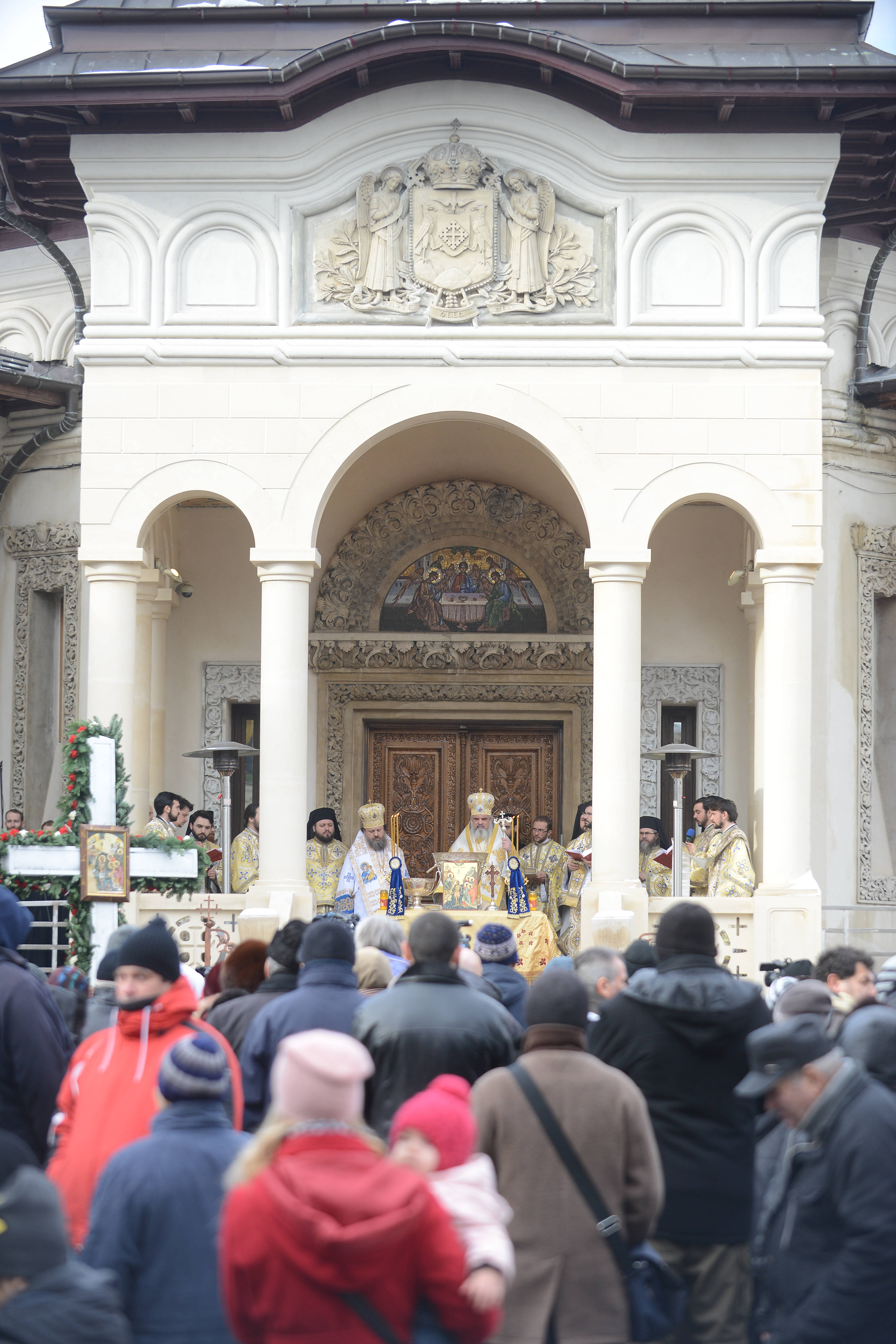 Slujba Bobotezei pe cuprinsul Patriarhiei Română văzută astăzi în 100 de imagini