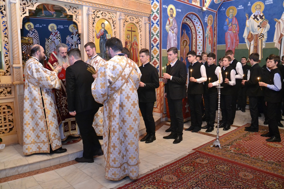 „Să petreceţi timpul liber în aşa fel încât să nu vă murdăriţi sufletul“