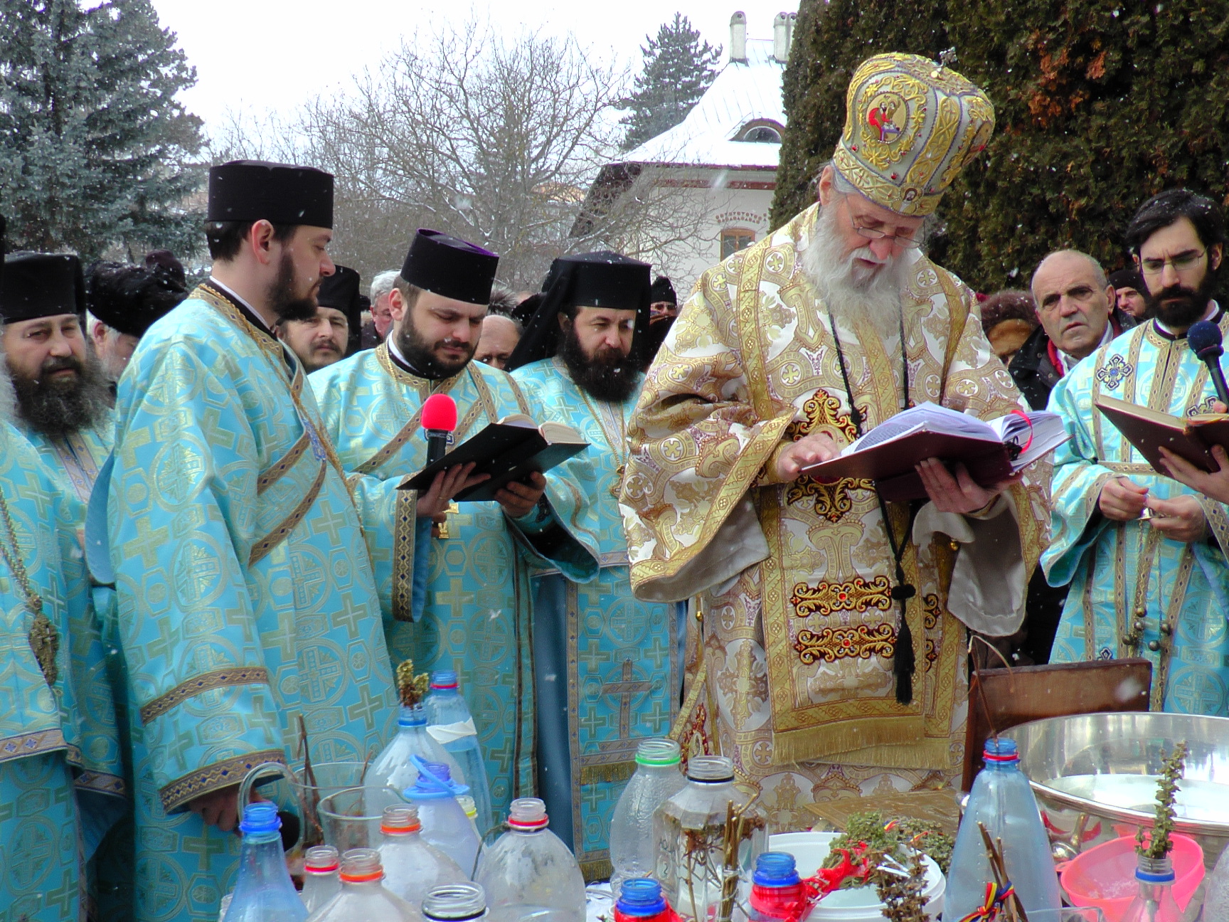 Slujba Bobotezei pe cuprinsul Patriarhiei Română văzută astăzi în 100 de imagini