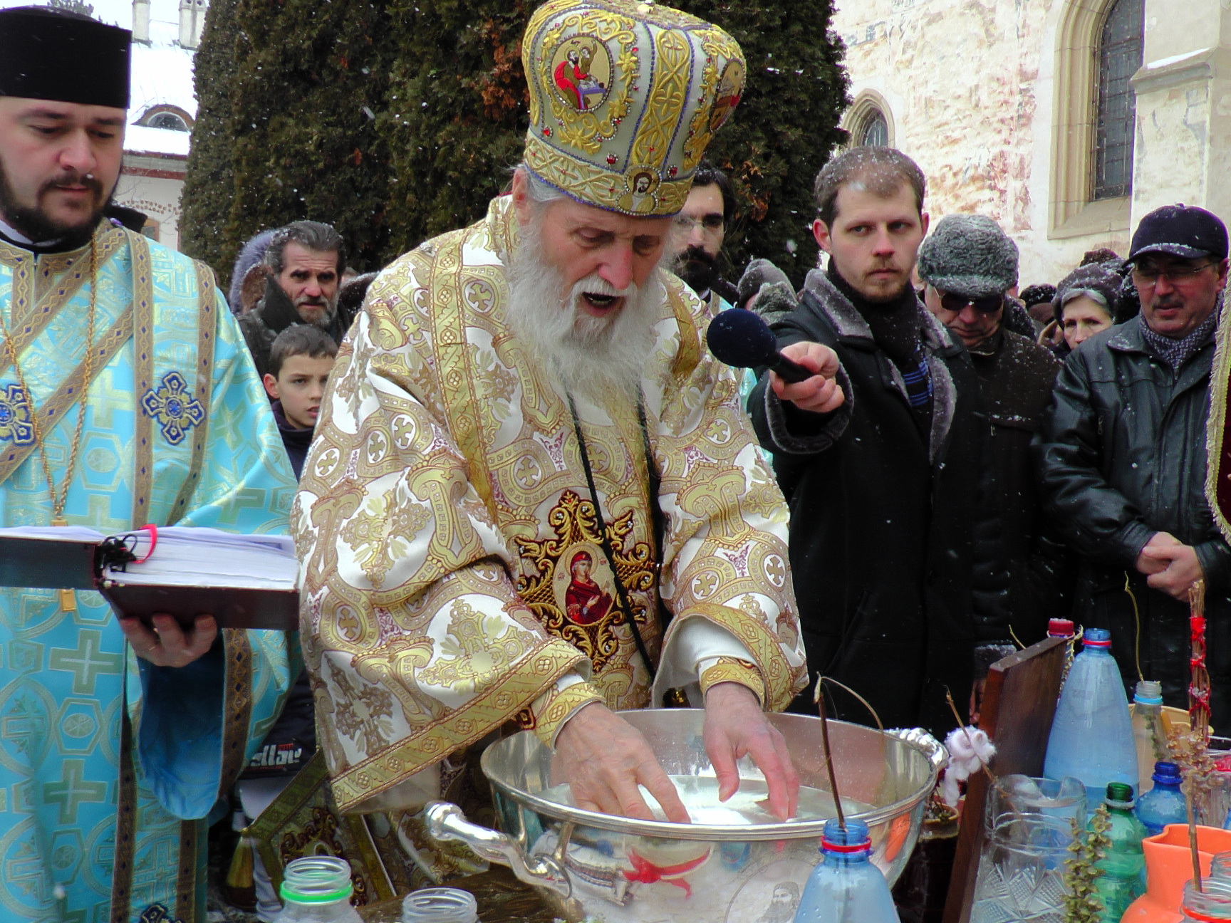 Slujba Bobotezei pe cuprinsul Patriarhiei Română văzută astăzi în 100 de imagini