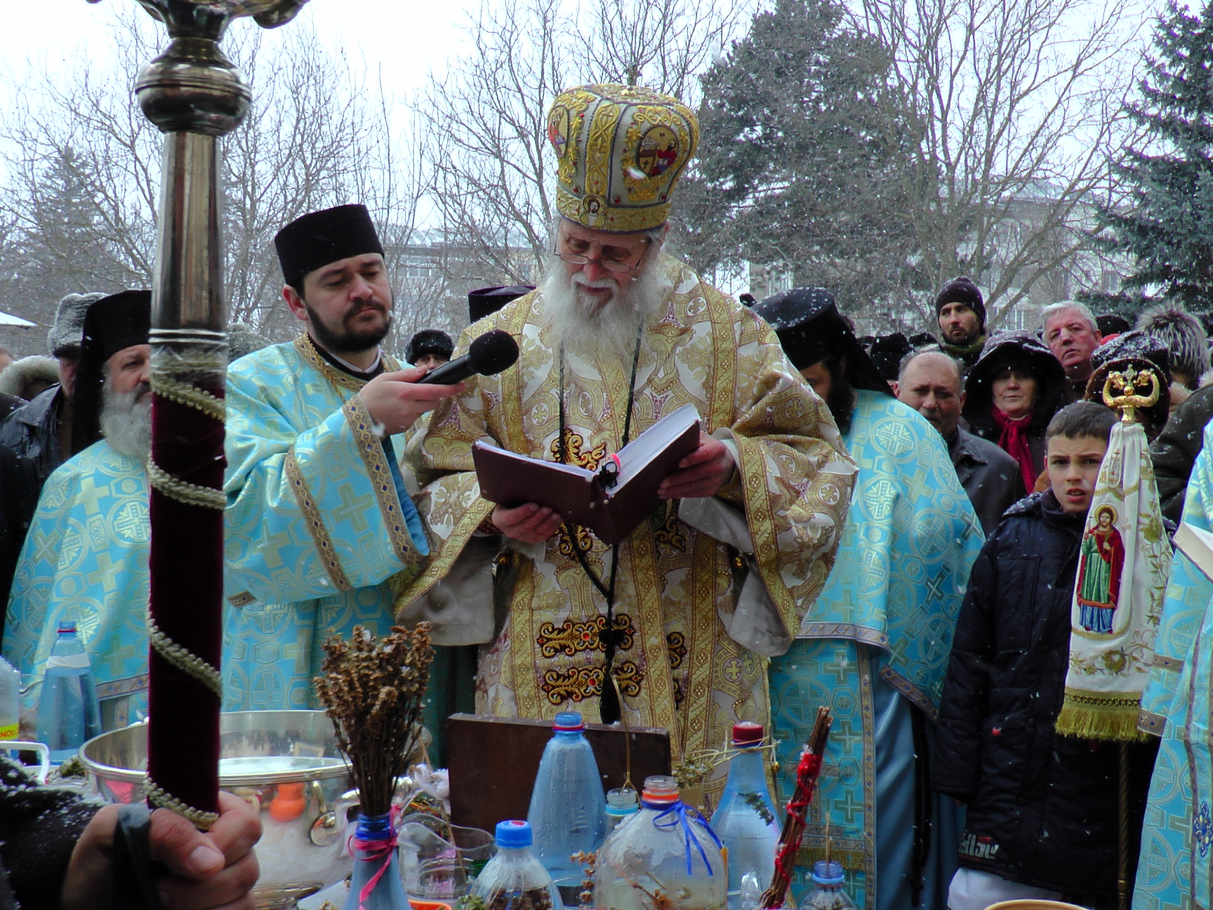 Slujba Bobotezei pe cuprinsul Patriarhiei Română văzută astăzi în 100 de imagini