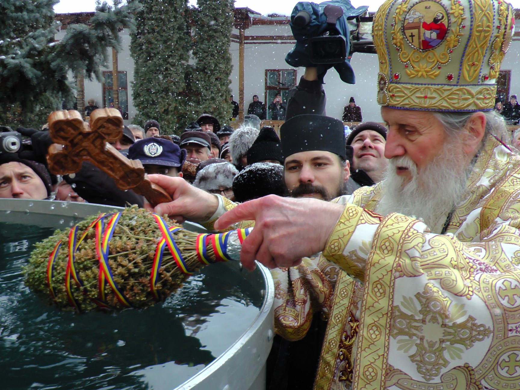 Slujba Bobotezei pe cuprinsul Patriarhiei Română văzută astăzi în 100 de imagini