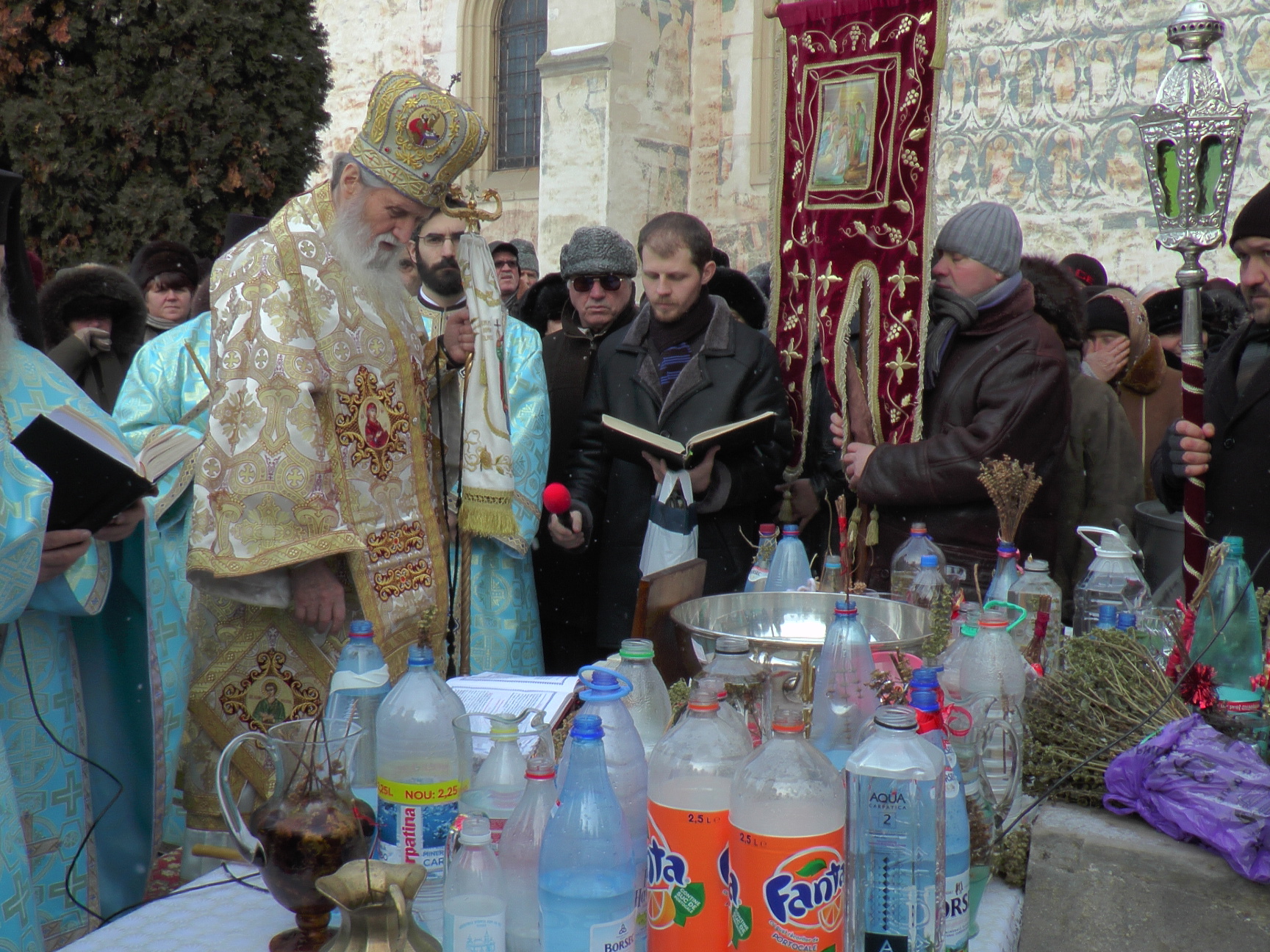 Slujba Bobotezei pe cuprinsul Patriarhiei Română văzută astăzi în 100 de imagini