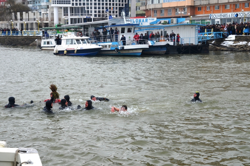 Slujba Bobotezei pe cuprinsul Patriarhiei Română văzută astăzi în 100 de imagini