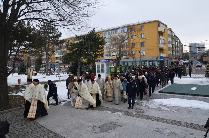 Slujba Bobotezei pe cuprinsul Patriarhiei Română văzută astăzi în 100 de imagini