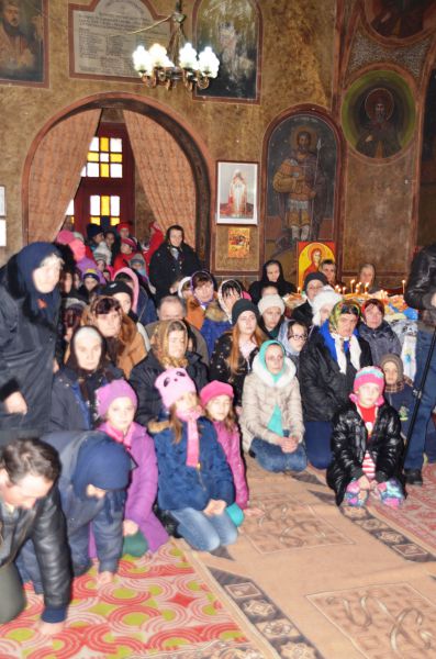 Biserica din Obârşia Cloşani şi-a serbat hramul