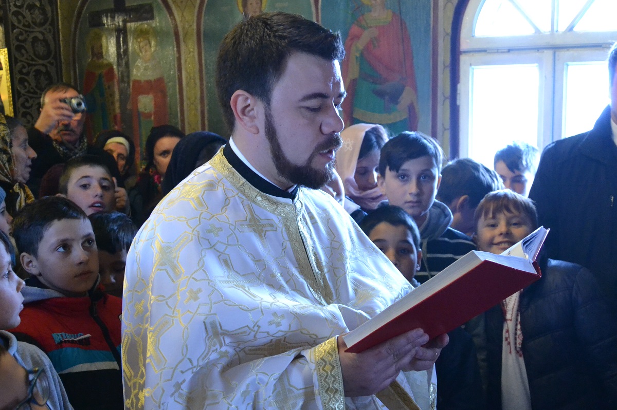 IPS Părinte Mitropolit Teofan: „Criteriul judecăţii lui Dumnezeu va fi mila faţă de cei aflaţi în suferinţă“ IPS Părinte Mitropolit Teofan: „Criteriul judecăţii lui Dumnezeu va fi mila faţă de cei aflaţi în suferinţă“