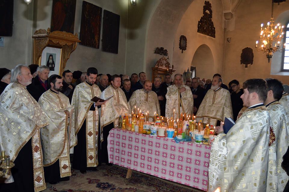 Cerc pastoral şi sfinţire de casă socială în Parohia Ştefan cel Mare 1