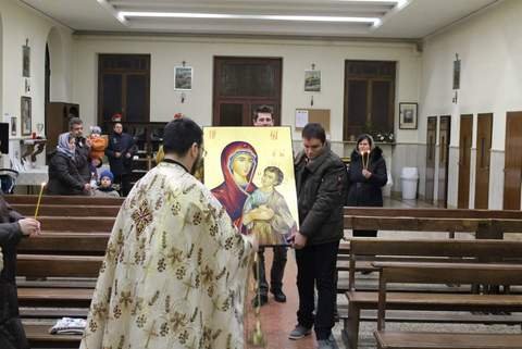 Icoana Maicii Domnului „Ocrotitoarea Emigranților” a ajuns în parohia „Sfântul Sfințit Mucenic Haralambie” din Legnago