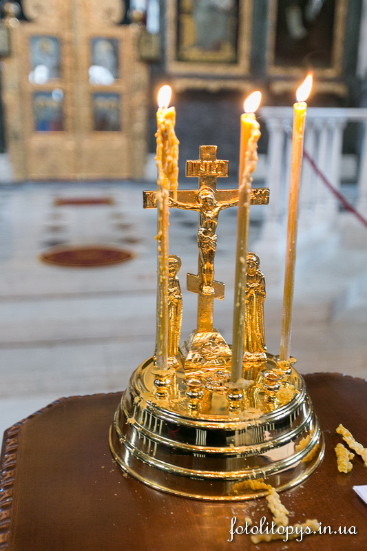 Mitropolitul Kievului a oficiat panihida pentru toți cei decedați pe Maidanul Independenței: „Sângele lor plânge în ceruri pentru ca pacea să pogoare în țara noastră!” Mitropolitul Kievului a oficiat panihida pentru toți cei decedați pe Maidanul Independenței: „Sângele lor plânge în ceruri pentru ca pacea să pogoare în țara noastră!”