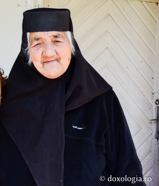 „Dumnezeu vrea să ne rugăm Maicii Domnului”