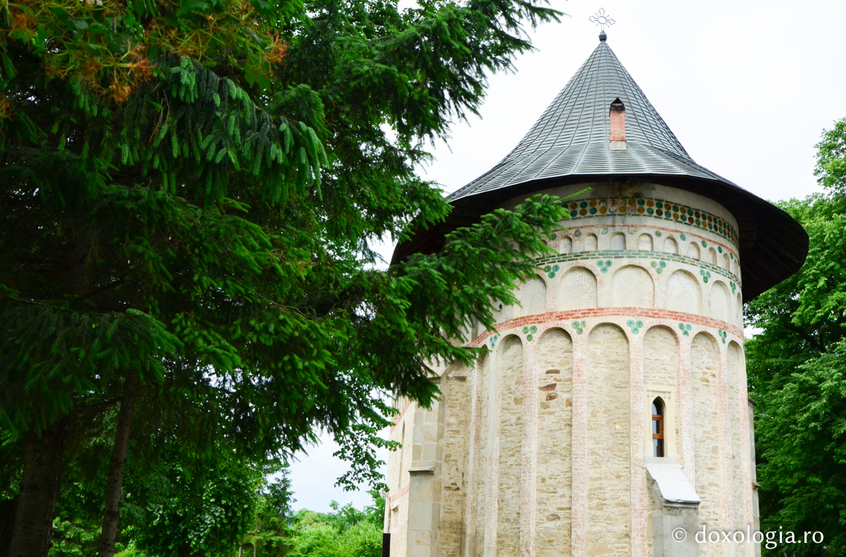 Pisania de la Războieni: istoria scrisă pe lespedea de piatră