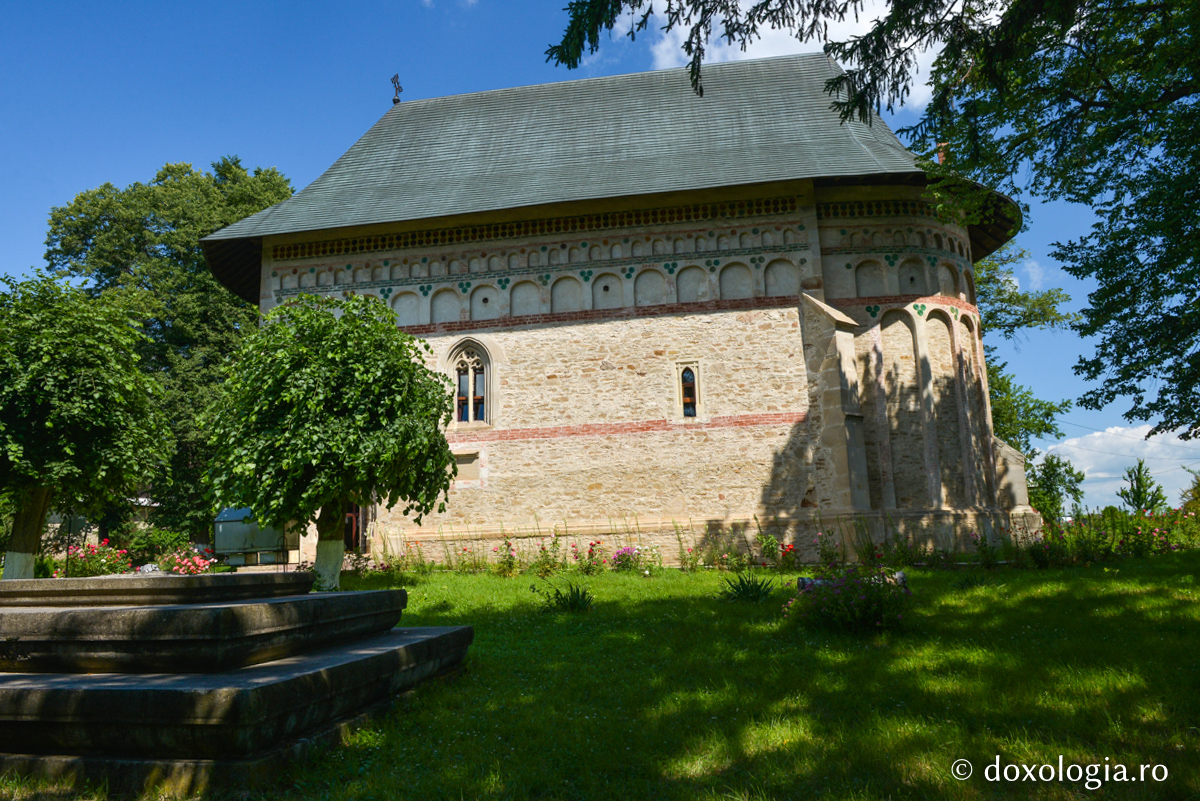 Mănăstirea Războieni