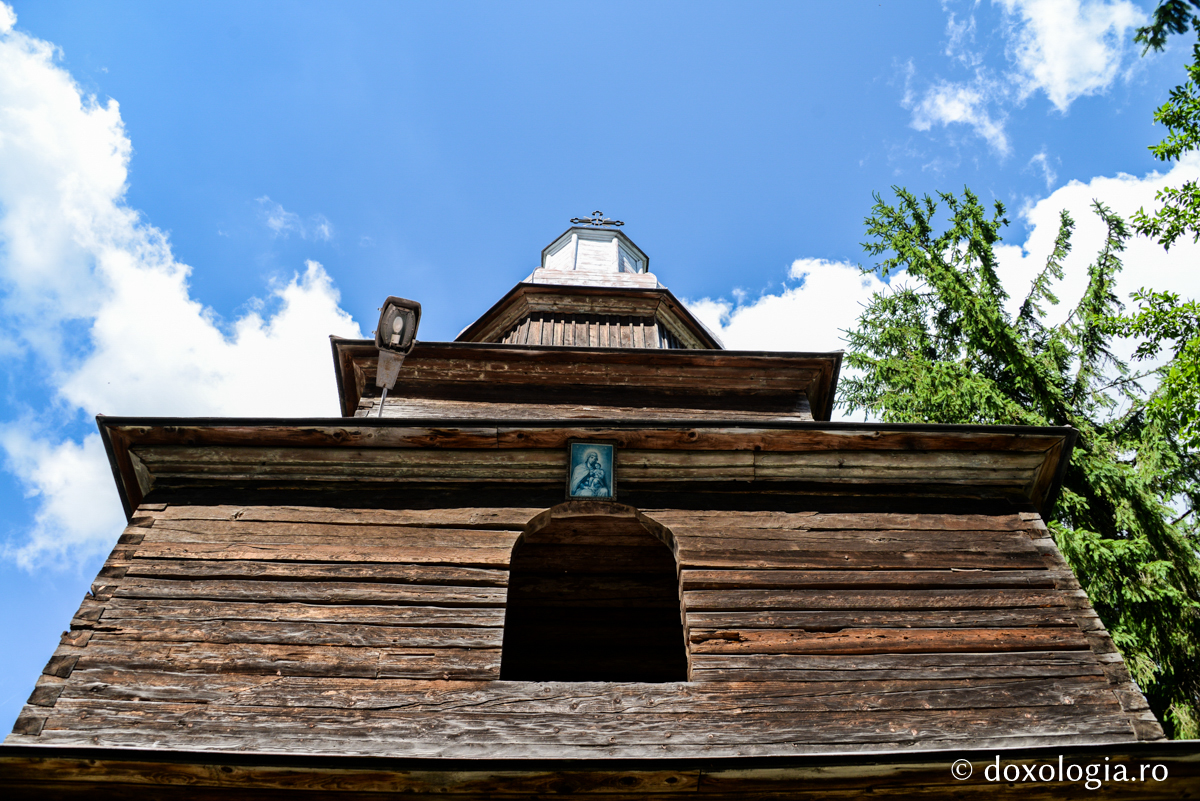 „Dumnezeu vrea să ne rugăm Maicii Domnului”