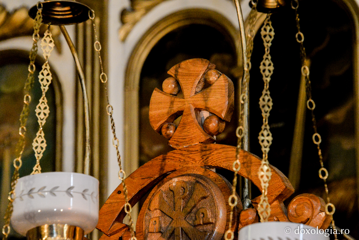 uși împărătești