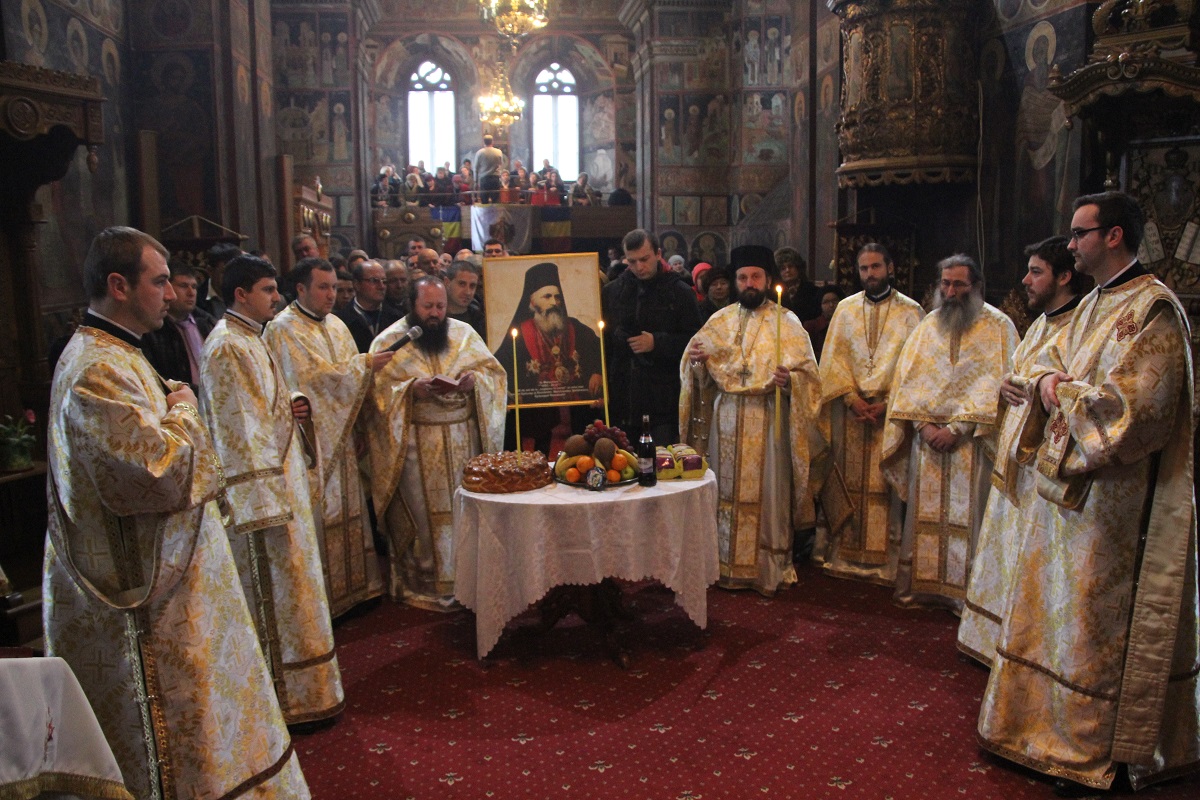 Parastas pentru Episcopul Melchisedec Ştefănescu