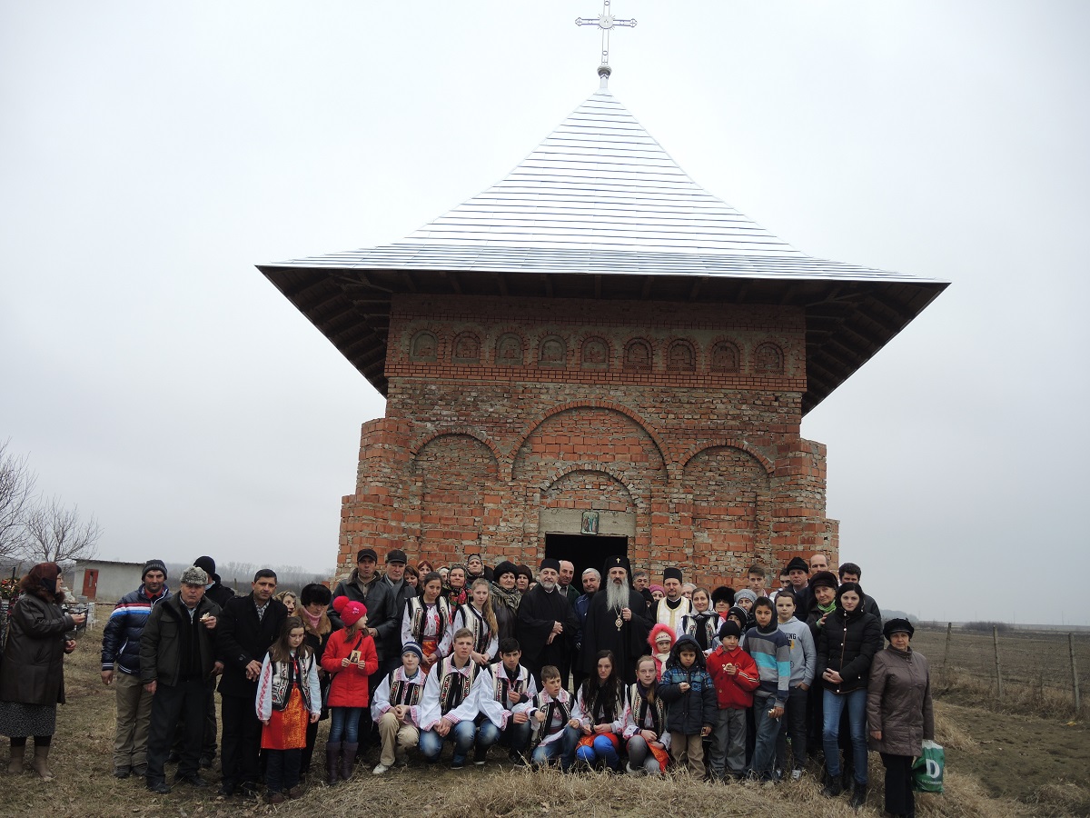 Vizită pastorală în parohia Sculeni IPS Părinte Mitropolit Teofan: „Criteriul judecăţii lui Dumnezeu va fi mila faţă de cei aflaţi în suferinţă“