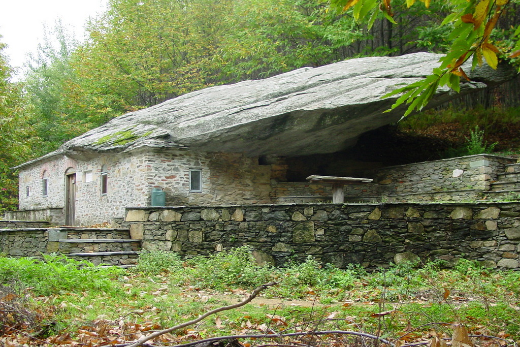 Peștera Sfântului Dionisie Olimpianul din Muntele Athos