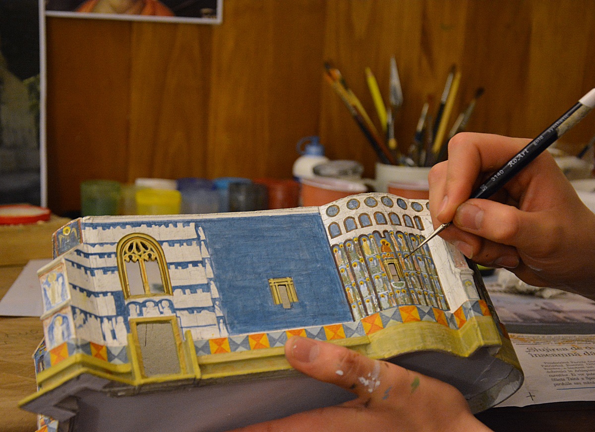 Studentul teolog Robert Constantin Arbore, tânăr cercetător al anului 2014 (GALERIE FOTO)