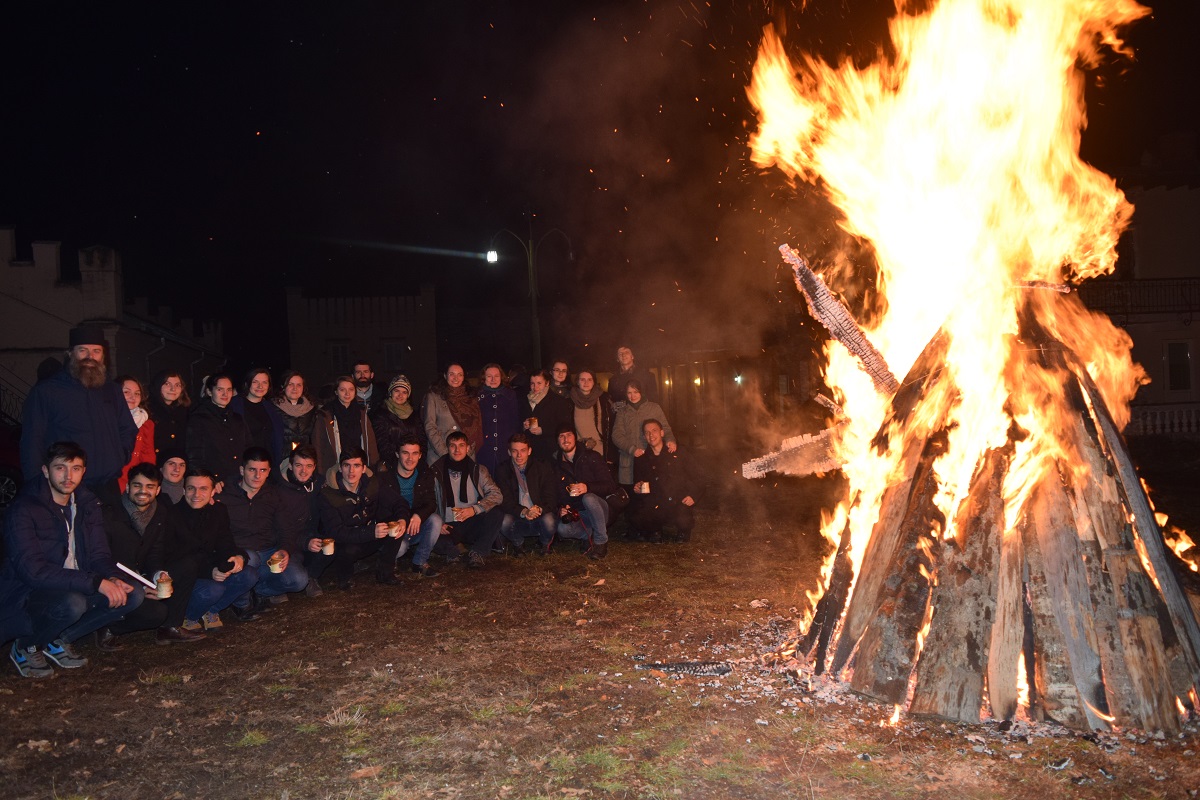 „Misiunea în rândul tinerilor - căutare a sinelui şi prilej de aflare a lui Dumnezeu“ „Misiunea în rândul tinerilor - căutare a sinelui şi prilej de aflare a lui Dumnezeu“