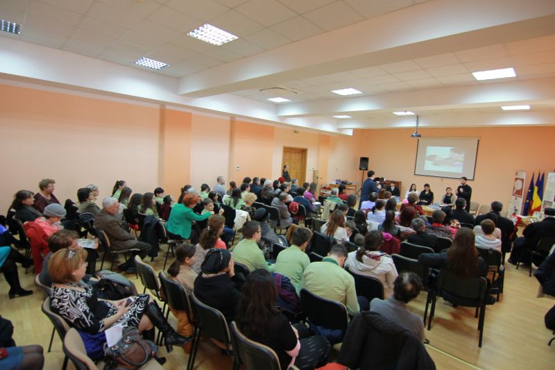 Simpozion „Femeia – Educatoarea familiei”