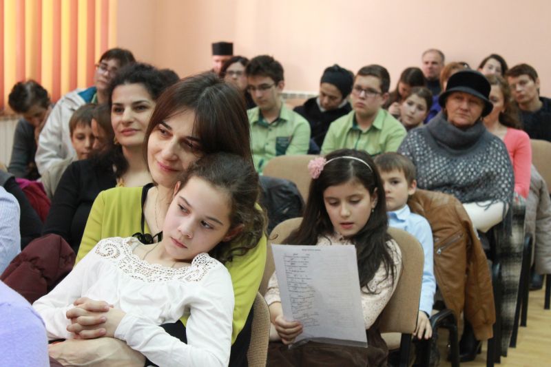 Simpozion „Femeia – Educatoarea familiei”