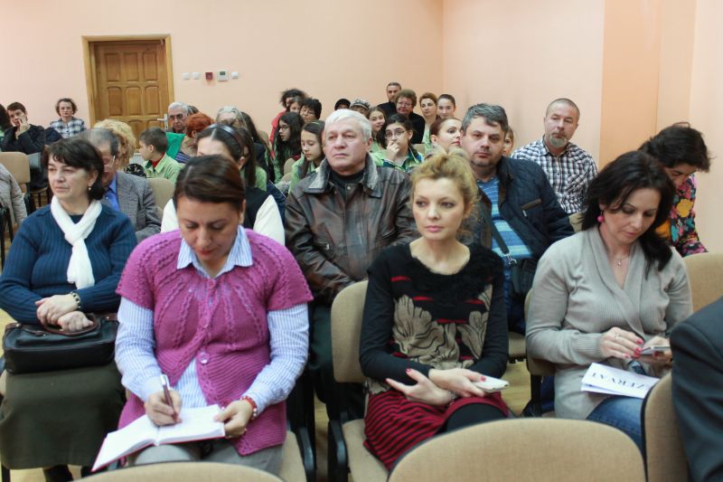 Simpozion „Femeia – Educatoarea familiei”