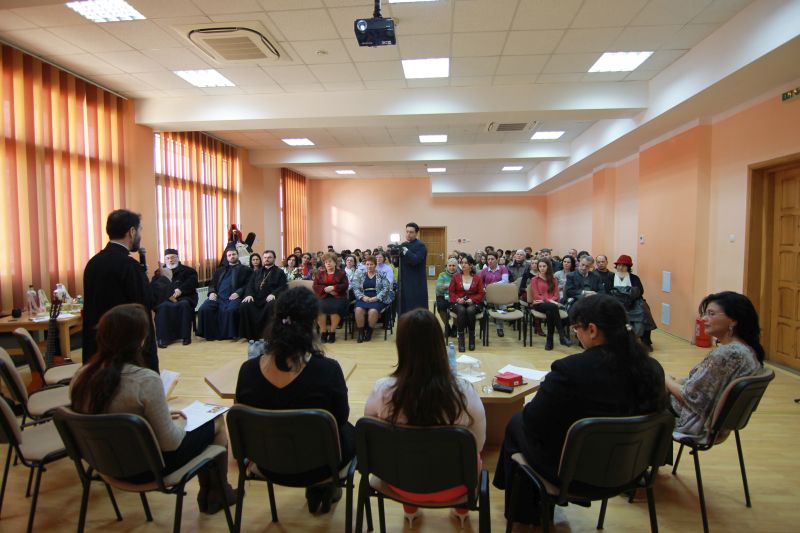 Simpozion „Femeia – Educatoarea familiei”