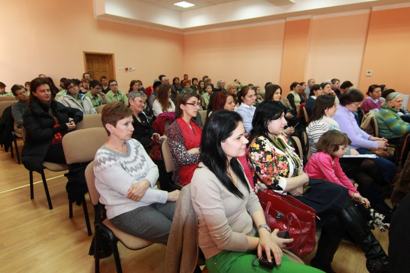 Simpozion „Femeia – Educatoarea familiei”