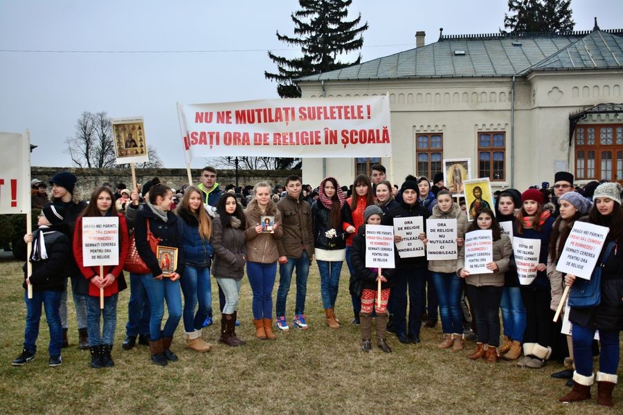 Duminica Ortodoxiei în inima Eparhiei Romanului şi Bacăului