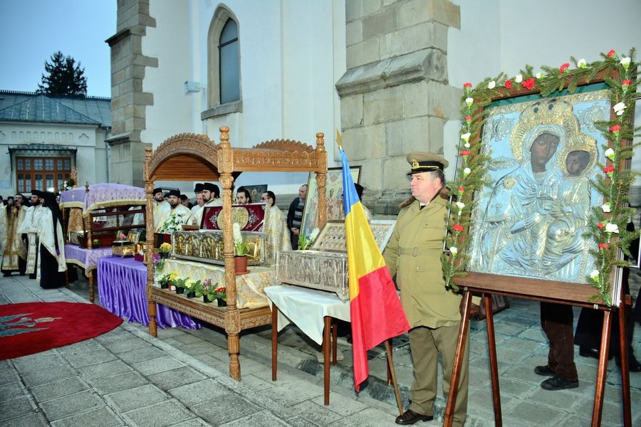 Duminica Ortodoxiei în inima Eparhiei Romanului şi Bacăului