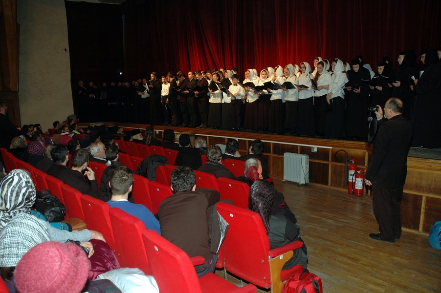 „Mănăstirea şi parohia se ajută reciproc în mântuirea sufletelor“