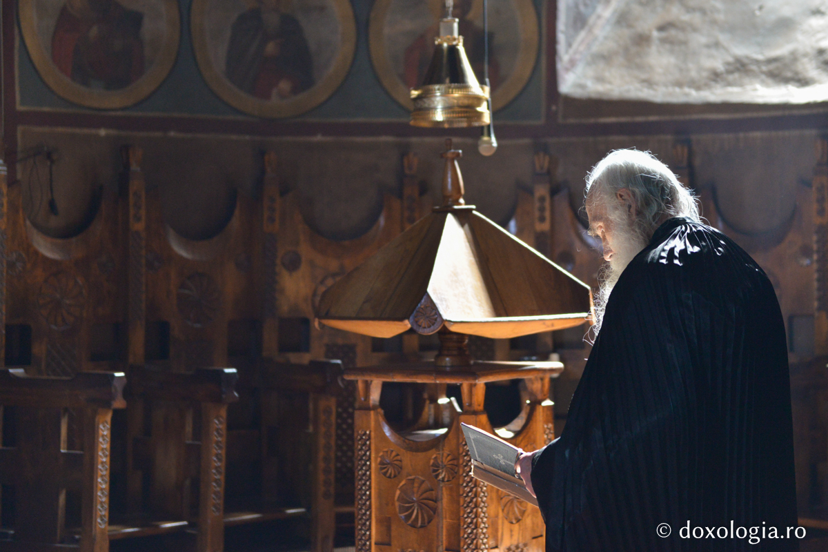 Monahul – creștinul care a vrut o dăruire a tuturor simțurilor numai pentru Dumnezeu