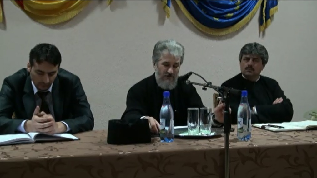 Conferinţă la catedrala din Moineşti