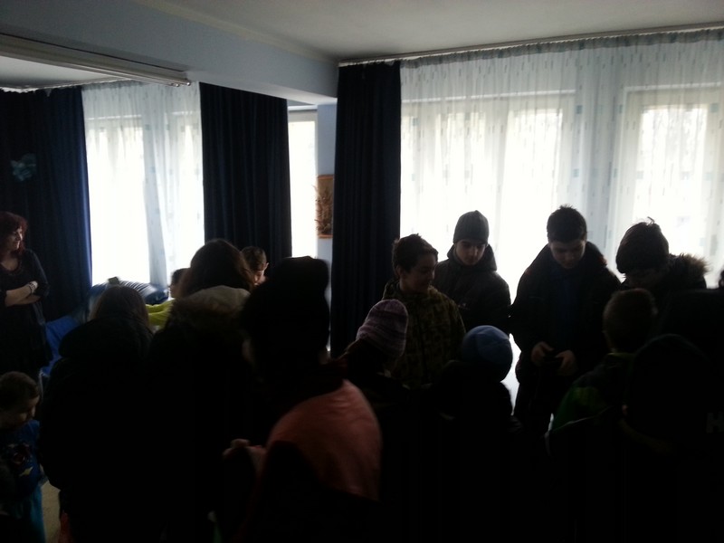 Daruri pentru copiii din Centrul „Colţ Alb“ - Suceava Daruri pentru copiii din Centrul „Colţ Alb“ - Suceava