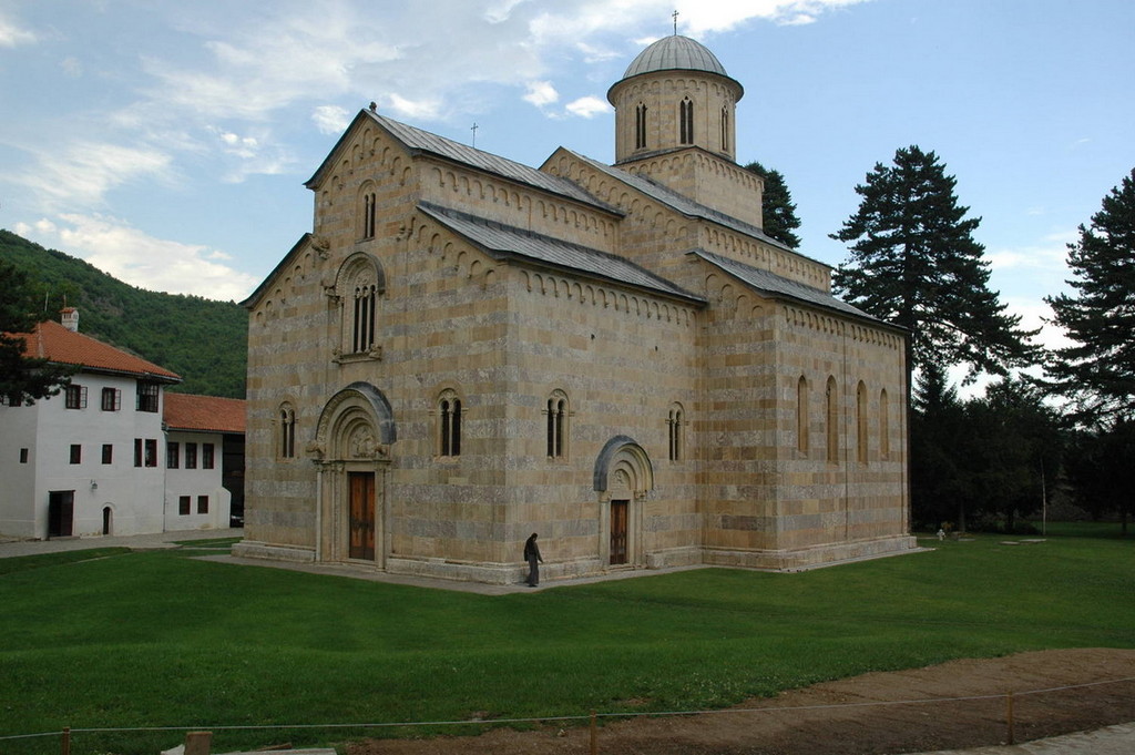 Mănăstirea Decani – Serbia / Foto: Blago Treasure (srpskoblago.org) Mănăstirea Decani – Serbia