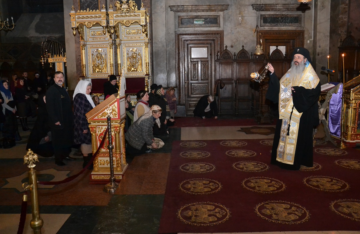 Denia Acatistului Bunei Vestiri la Catedrala mitropolitană din Iași