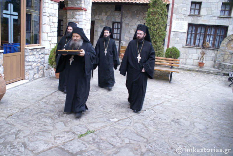 Credincioșii greci din Kastoria au primit brâul și schima monahală a Sfântului Paisie Aghioritul