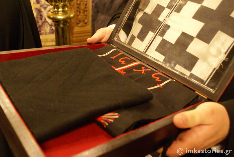 Credincioșii greci din Kastoria au primit brâul și schima monahală a Sfântului Paisie Aghioritul