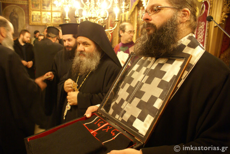 Credincioșii greci din Kastoria au primit brâul și schima monahală a Sfântului Paisie Aghioritul