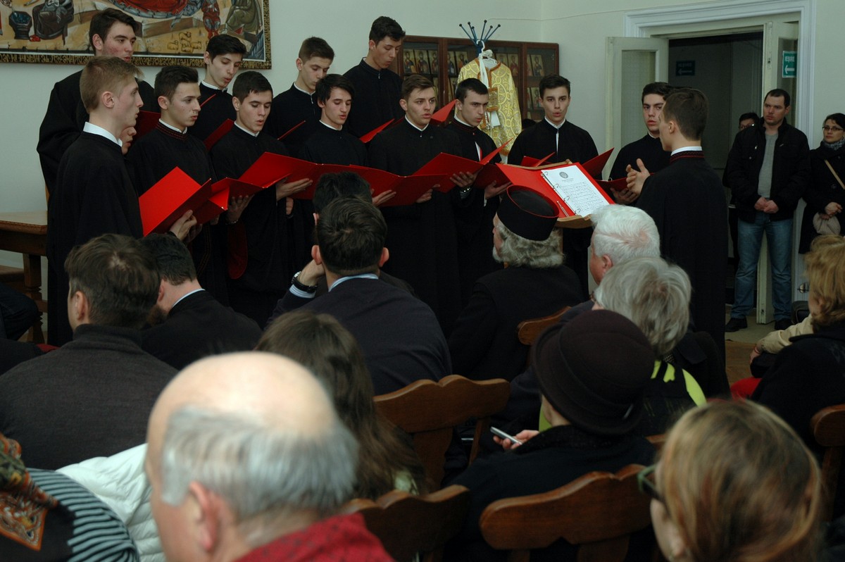 Seară catehetică consacrată Sfintei Liturghii, la Botoşani