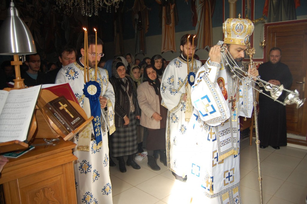 Hram la Mănăstirea Săraca